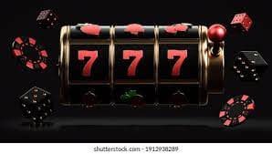 ph33 casino-style games lobby showing slots and live dealer options